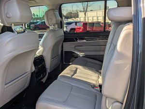 Jeep Wagoneer Serie II 2022 Usado en Buen Estado, Gasolina/Eléctrico, V8 5.7L, Tracción Trasera - Product Image 6