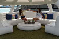 Chaise longue gonflable de luxe personnalisée 6-8 personnes île de repos gonflable avec tente d'ombrage