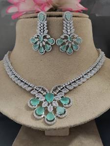 Collier pendentif pour femme en laiton avec zircon CZ, fleur, luxe naturel, style diamant américain, SKU an 338 - Product Image 2