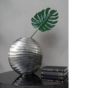 Vase de table moderne en métal martelé de qualité supérieure pour la décoration intérieure et le sol Pot de fleurs décoratif - Product Image 3