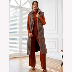 2025 nouvelle conception personnalisée de haute qualité femmes gilets bouffants coton coupe-vent vêtements d'extérieur avec bouton décoration prix de gros - Product Image 1