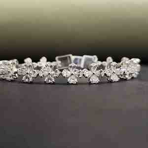 สร้อยข้อมือเพชรทรงลูกแพร์ 5 กะรัต แบบสังเคราะห์ (เพาะเลี้ยงในห้องปฏิบัติการ) สำหรับผู้หญิง ดีไซน์หรูหราทันสมัย ทองคำขาว 14 กะรัต ของขวัญวันวาเลนไทน์ - Product Image 1