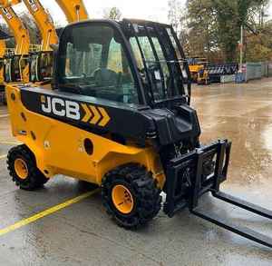 JCB TLT35-26D, Manipulador Telescópico 4x4, Cargador Frontal, Minicargador, Elevación de 7.9 m, Carga Nominal de 2 Toneladas, Diésel, Agrícola - Product Image 5