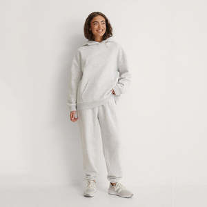 Sweat à capuche surdimensionné pour femme gris chiné de qualité supérieure 100% coton Streetwear épaule tombante polaire douce Logo personnalisé sweats à capuche pour femmes - Product Image 4