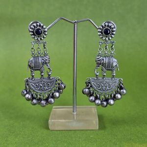 Pendientes Colgantes de Latón Oxidado con Perla Natural y Engaste de Bisel, Joyería Étnica Boho, Regalo para Aniversario de Mujer - Product Image 6