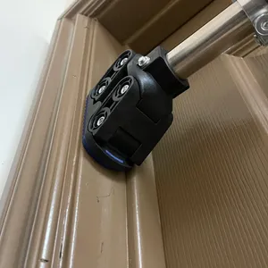 Barra per Trazioni da Porta in Acciaio, Attrezzatura per Allenamento di Forza, Fitness Domestico, Altezza Regolabile, Senza Viti - Product Image 4