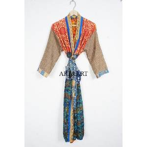 Robe de festival vintage élégante 100% soie, kimono brodé à la main, lisse, taille unique, haute qualité pour l'été et l'automne - Product Image 1