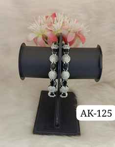 ชุดกำไลข้อมือแฟชั่นทำมือสุดพิเศษสำหรับผู้หญิงเครื่องประดับที่มีเอกลักษณ์สำหรับงานแต่งในโอกาสพิเศษและของขวัญที่หรูหรา - Product Image 1