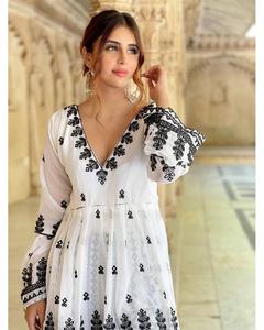 Nuevo conjunto de Top sharara de estilo Bollywood con hermosa Georgette completamente bordada y pesada con trabajo de bordado completamente cosido - Product Image 1
