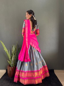 เปิดตัวชุดเลเฮนกาโชลีสำหรับงานเทศกาลใหม่ พร้อมผ้าดูปัตตา ผ้าฝ้าย แต่งขอบกว้าง งานทอประณีต ทันสมัย ใส่ได้ทุกฤดู - Product Image 6