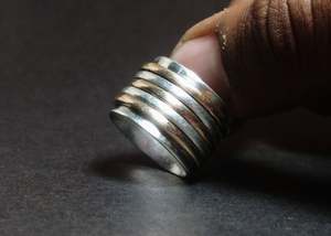 Venta al por mayor Popular Bohemian Silver Spinner Band hecho a mano 925 anillos de ley joyería fina para bodas y regalos - Product Image 4