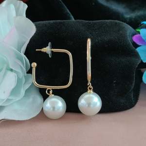 Boucles d'oreilles créoles blanches élégantes avec perles suspendues Esthétique minimaliste et bijoux intemporels Parfait pour diverses occasions - Product Image 1