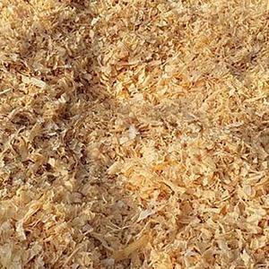 Virutas de Madera de Primera Calidad, Cama Suave y Natural para Caballos, Aves de Corral, Mascotas, Jardinería y Negocio de Exportación a Nivel Mundial - Product Image 1