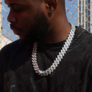 Miami Cuban Hip Hop Unique Iced Out Moissanite Collier Accessoire à la mode - Product Image 2