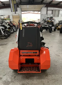 DISEÑADO PARA UN USO DURADERO, CONSTRUCCIÓN RESISTENTE, BAD BOY, REVOLT-SD CON PLATAFORMA DE CORTE DE ACERO REFORZADO - Product Image 2