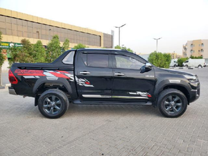 Toyota Hilux Adventure 2016 / Disponible para la Venta con Bajo Kilometraje, Motor de Gasolina, Auto Usado en Excelentes Condiciones y Sin Accidentes - Product Image 3