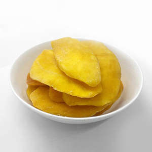 Tranches de mangue séchées mûries au soleil de qualité supérieure, naturellement douces et pleines de goût exotique - Product Image 3
