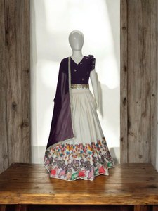 แฟชั่นบอลลีวูดสีสดใสสำหรับเด็กผ้ามัสลินผ้าฝ้ายผ้าไหมแขนแฟนซีตะเข็บอินเทรนด์ chaniya choli - Product Image 5