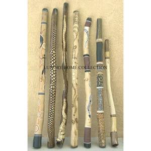 Bâtons de marche fiables avec finition antique durable comportant des motifs complexes pour améliorer à la fois le confort et l'attrait visuel - Product Image 1