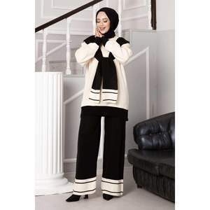 2-Piece <b>Black</b> Double Knit Fabric <b>Scarf</b> Set with Pattern Decoration - Product Image 1