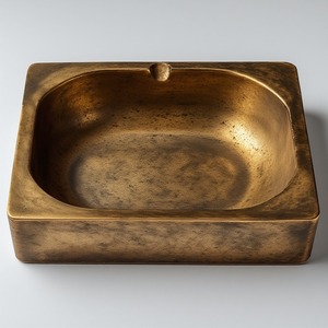 Cenicero de Metal Clásico, Ecológico y Duradero con Estructura Redonda y Borde Decorativo para un Estilo Interior Elegante del Hogar - Product Image 2