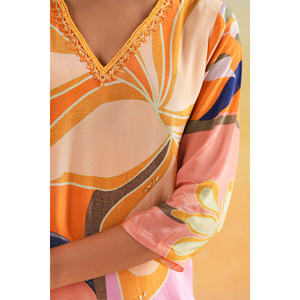 Ensemble Kurta pour femme Misbah Hiba, couleur mandarine moutarde, avec pantalon - Product Image 3