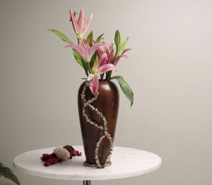 Vase à fleurs en bois et en métal exquis pièce de déclaration créative idée cadeau parfaite pour les mariages de pendaison de crémaillère ou les occasions spéciales - Product Image 1