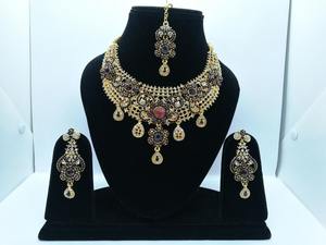 ชุดเครื่องประดับเจ้าสาวแบบคลาสสิกชุบทองแดงประดับเพชรซิคอนสไตล์อินเดีย สำหรับงานแต่งงานและงานเลี้ยง ดีไซน์หรูหราสง่างามแบบดั้งเดิม - Product Image 2