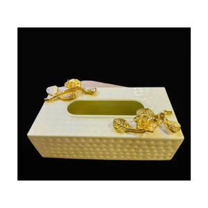 Boîte à mouchoirs carrée au design floral moderne Porte-serviettes en métal de qualité supérieure pour les mariages et les événements Décoratif pour la maison et le bureau - Product Image 5