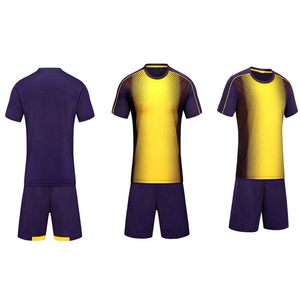 Camiseta de Fútbol Personalizada 2026, Último Diseño, Nuevos Modelos, Secado Rápido, 100% Poliéster, Uniformes de Fútbol Personalizados en Venta - Product Image 4