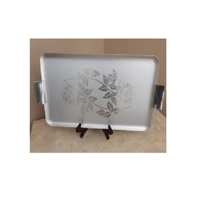 Plateau de service ovale en nacre antique fait à la main en métal galvanisé Plateau de nourriture décoratif élégant en vente - Product Image 3