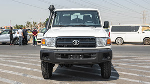 Toyota Land Cruiser 79DC 4.0P 2022 / Disponible para la Venta con Bajo Kilometraje, Auto Usado en Excelentes Condiciones y Sin Accidentes - Product Image 5