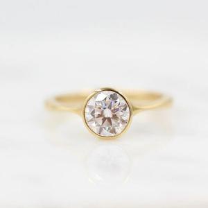 Bague en diamant de laboratoire rond IGI Bague en diamant créée en laboratoire en or 14K pour mariage et bague de fiançailles ou bande - Product Image 1