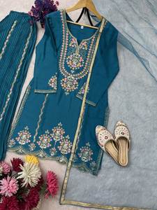 Conjunto Sharara de Diseño para Fiesta con Bordado Floral - Product Image 5