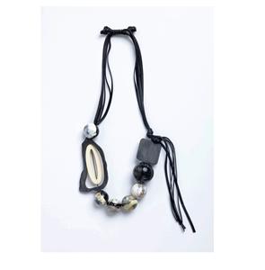 Bolas de cuerno de búfalo natural negro y un collar de cuerno de búfalo natural blanco 1 producto indio hecho a mano - Product Image 1