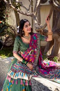 Último Diseño de Lehenga Choli de Seda Tasar con Estampado Kalamkari y Trabajo de Lámina, Compra en Línea en India, Exportador de Moda Femenina - Product Image 4