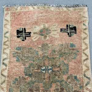 1.6x3 ft Vintage Rug, <b>Brown</b> Floral Turkish Rug <b>Wool</b> - Product Image 5