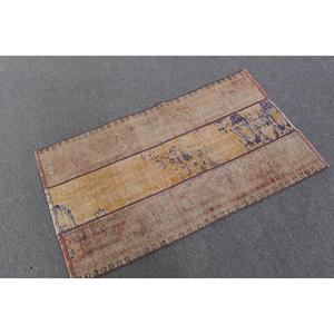 Petit tapis turc 2,2x3,9 pieds (68x120 cm), tapis vintage marron à motifs de plantes et d'arbres - Product Image 1