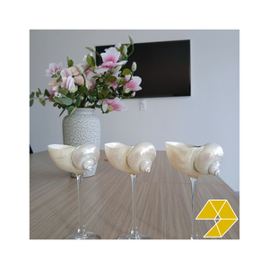 Verre à vin en coquillage unique de haute qualité pour boire, verre à vin en coquillage naturel élégant pour hôtels, bars, fêtes sur la plage - Product Image 1