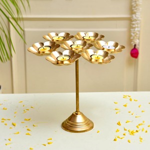 Bol à bougie flottant Urli Diya finition dorée pour la décoration intérieure pour les festivals et les cadeaux - Product Image 5