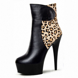 Femmes Léopard Bout Rond <span class=keywords><strong>Cuir</strong></span> 8 Inch Ladies Bottes 20CM Cheville Noir Talons Epais Bas Tube <span class=keywords><strong>Femme</strong></span> Botas Femmes Nightclub Punk Boot - Product Image 1