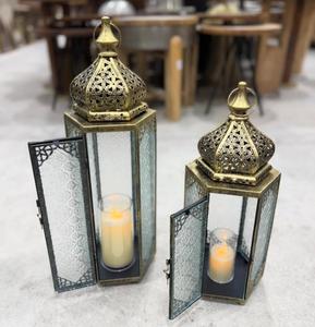 Lanterne à bougie marocaine argentée mate de luxe Support de décoration pour la maison et le mariage avec caractéristique de candélabre de Noël - Product Image 3