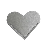 Prêt de stock en cuir en forme de coeur signets mignon lecture signets coin promotionnel signets en cuir en gros