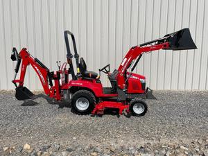 Tracteur ORIGINAL MASSEY FERGUSON GC1723E de 22,5 CV avec chargeur frontal, pelle arrière et accessoires de tondeuse - Product Image 4