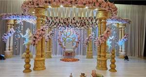 Mandap ราจสีทองที่สง่างามสำหรับการต้อนรับและพิธีณ์ราจวาดาสำหรับงานแต่งงานของราชวงศ์ราชวงศ์จีนจีนแมนดาลับงานแต่งงานสไตล์งานแต่งงานสหรัฐอเมริกา - Product Image 2
