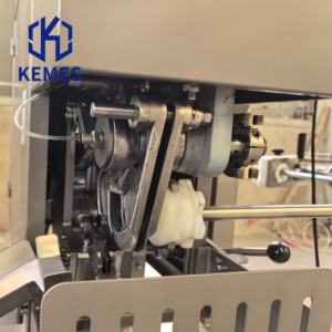 Nouvelle machine à clipser les saucisses automatique en acier inoxydable 304 de qualité supérieure avec une capacité de 120 fois/<span class=keywords><strong>minute</strong></span> pour les usines de transformation de viande - Product Image 5