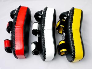 Protector de Piernas Fairtex Profesional de Cuero PU Personalizable para Muay Thai y Boxeo - Product Image 4