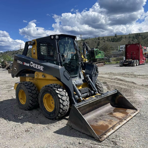 2019 John Deeres 330G Minicargadora frontal con características de troncos de retroexcavadora y tractor - Product Image 4