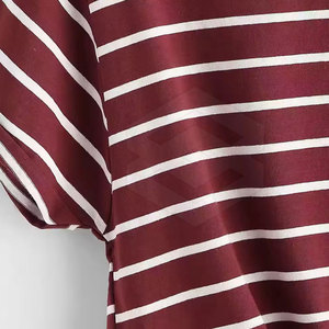 เสื้อครอปท็อปผู้หญิงสำหรับฤดูร้อน สไตล์ลำลอง เป็นมิตรกับสิ่งแวดล้อม ผลิตจากผ้าฝ้าย 100% ปรับแต่งขนาดและสีได้ MOQ ต่ำ - Product Image 3