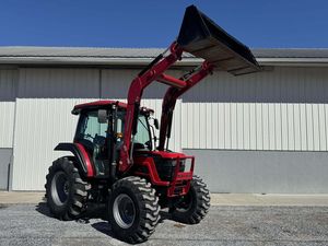 Tractor de un solo eje Mahindra 6075 de alta calidad con motor, caja de cambios y bomba - Uso intensivo y para largas jornadas - Product Image 2